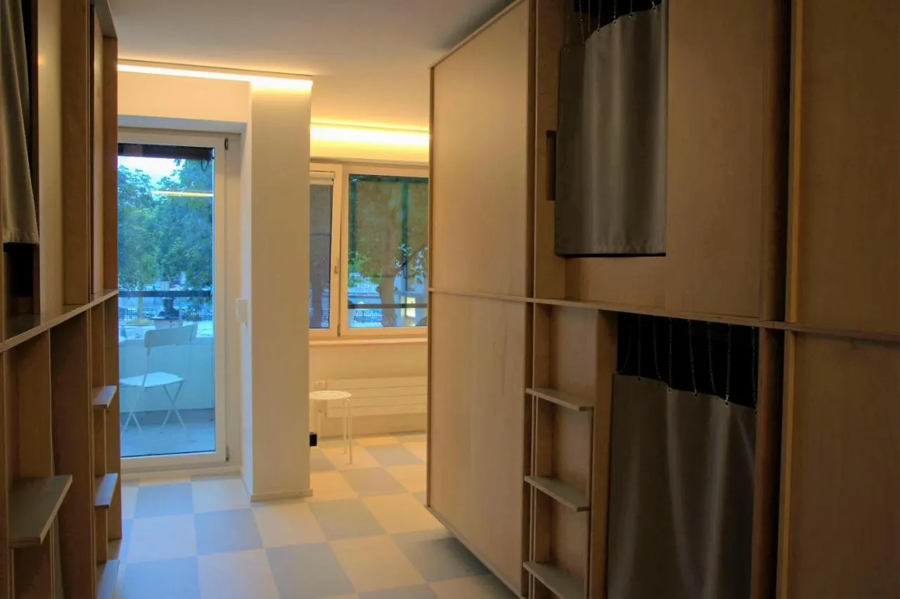 Green Marmot Capsule Hotel Zuerich 0*, Zurich